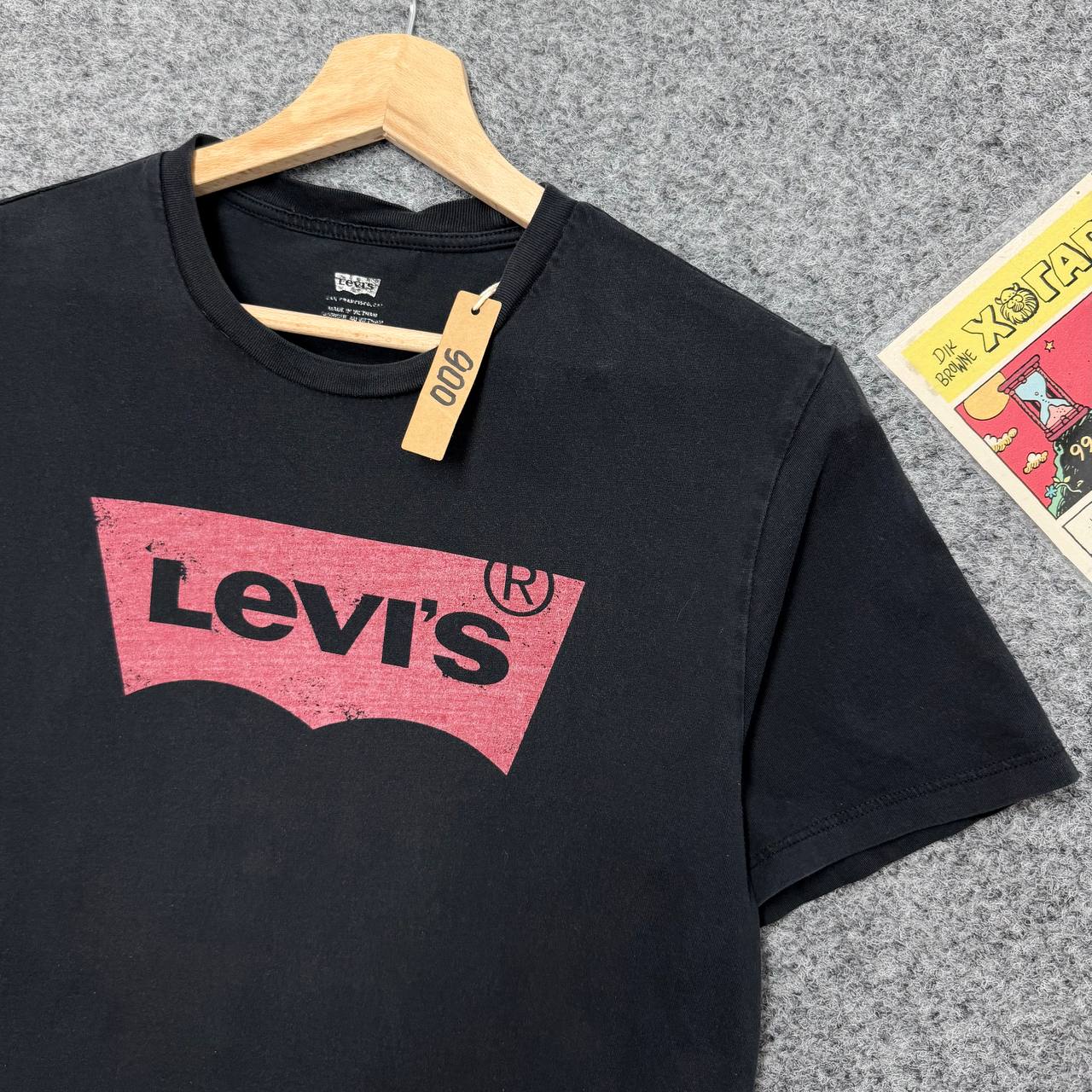 Levi's