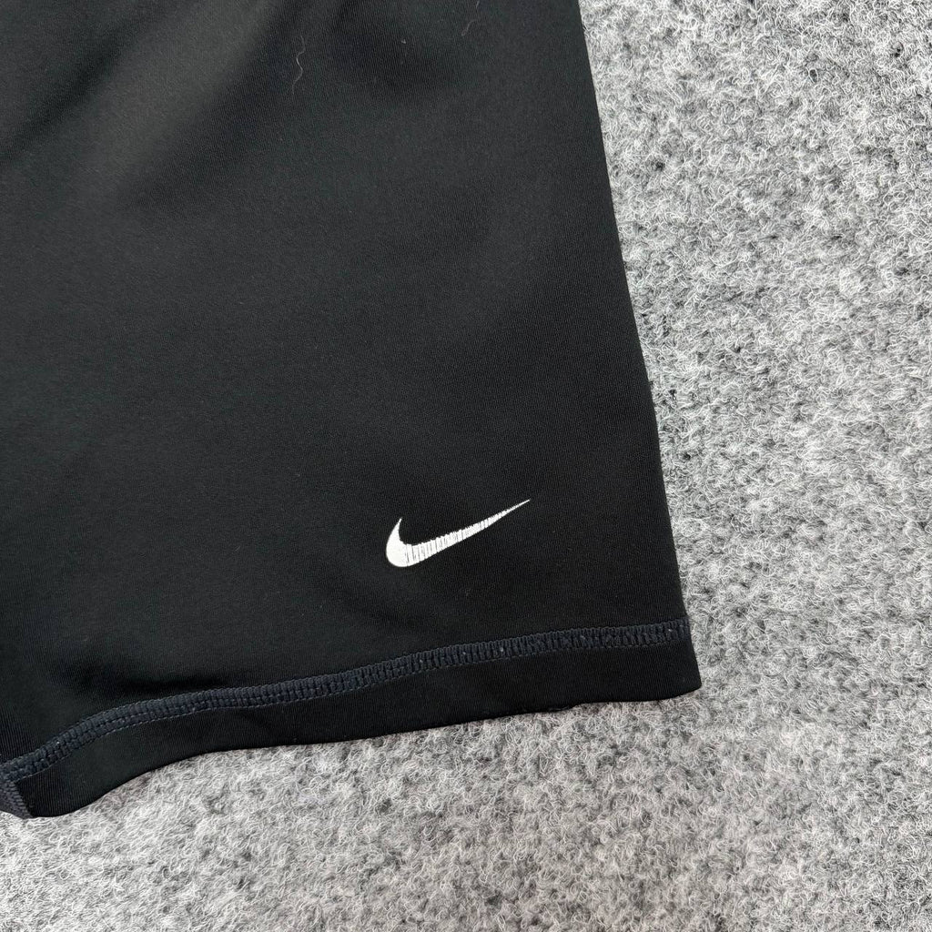 Nike Pro
