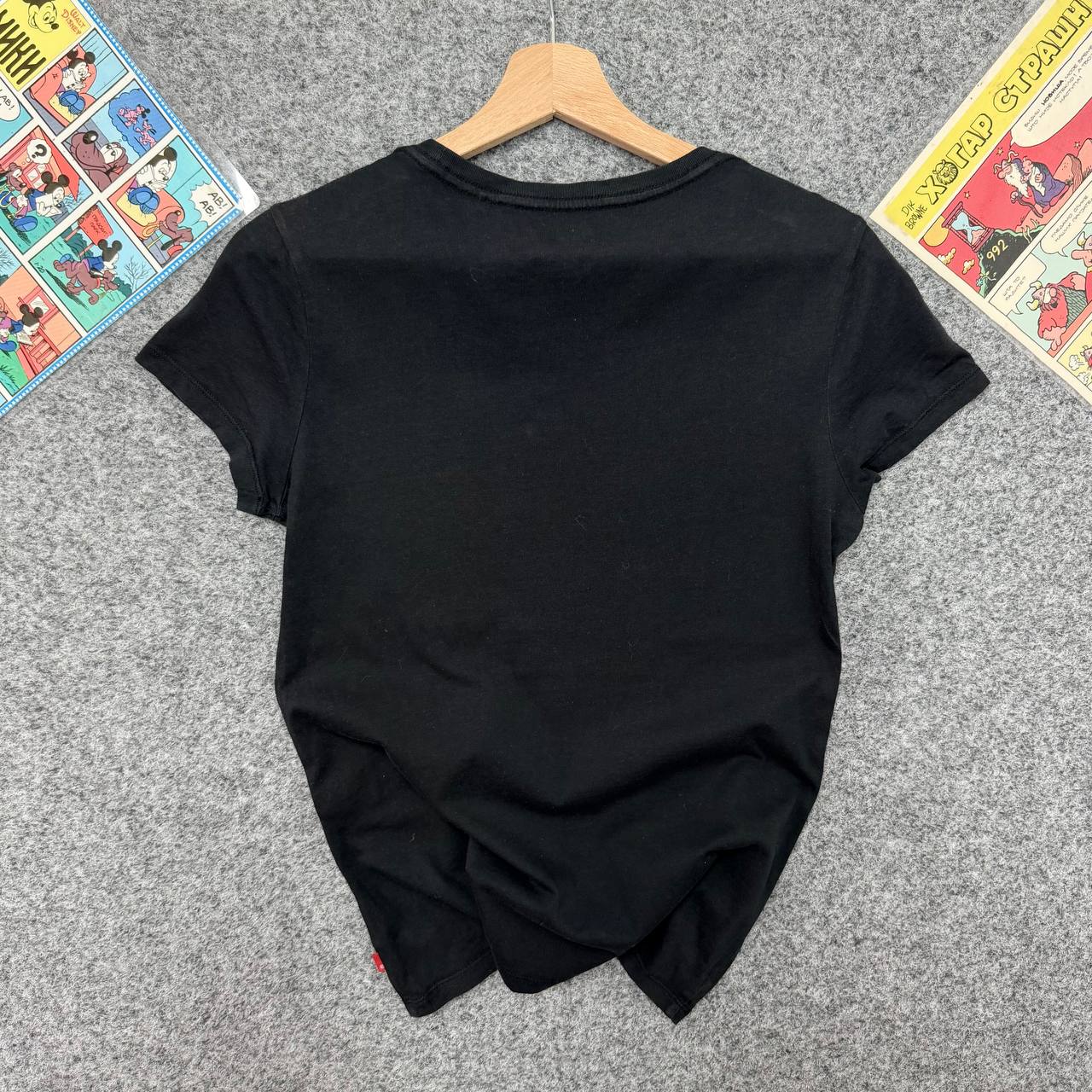 Levi's