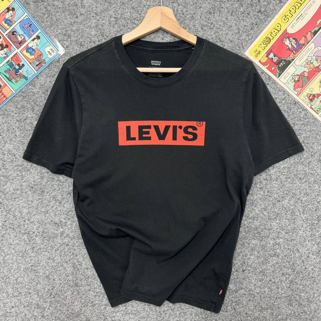 Levi's