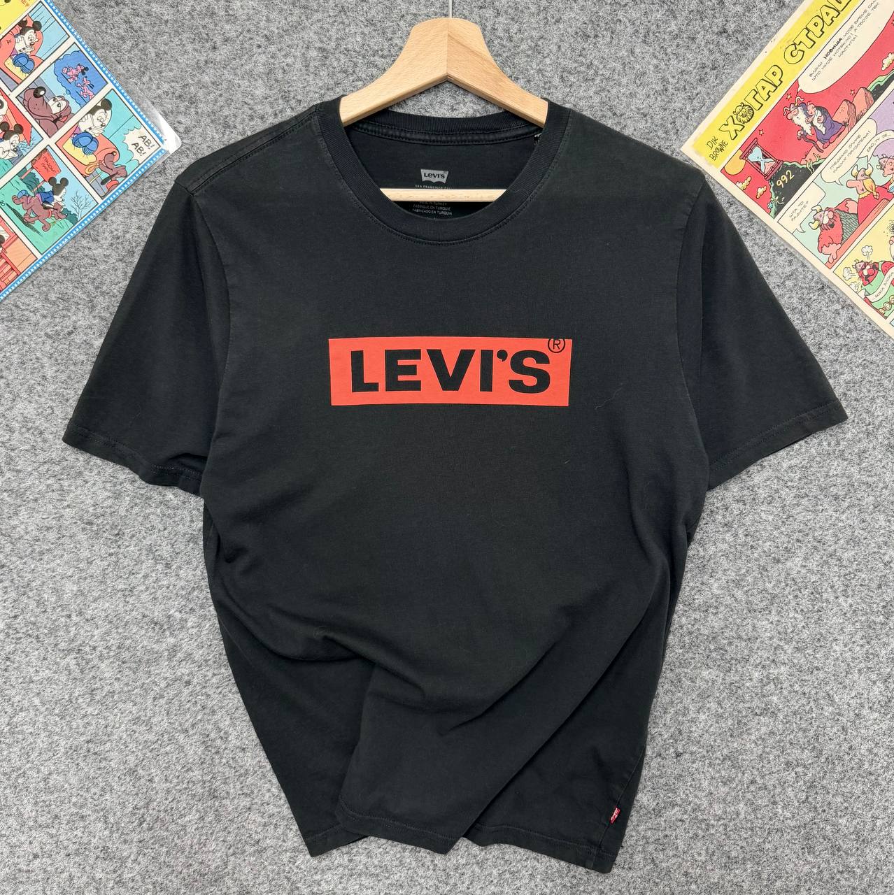 Levi's