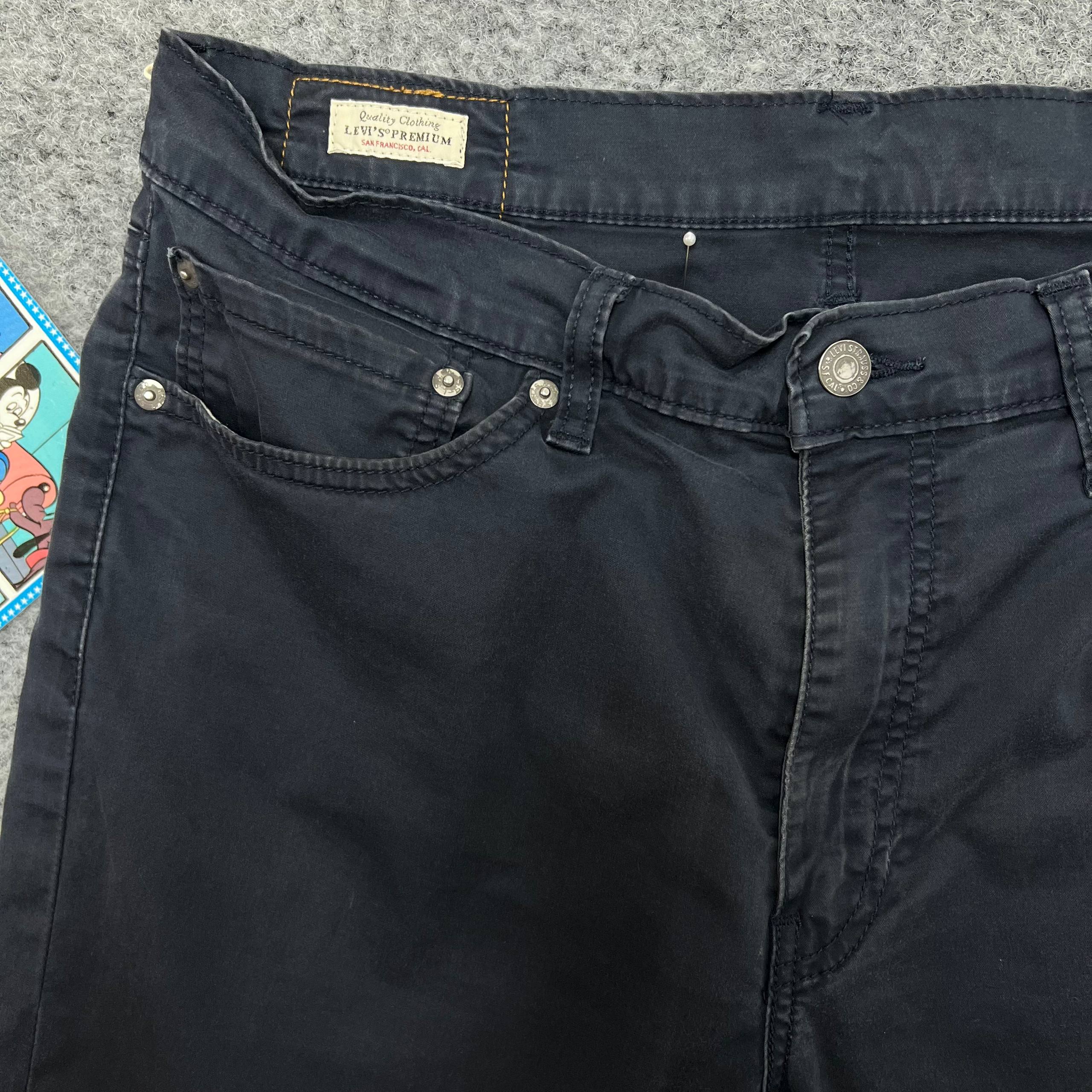 Levis