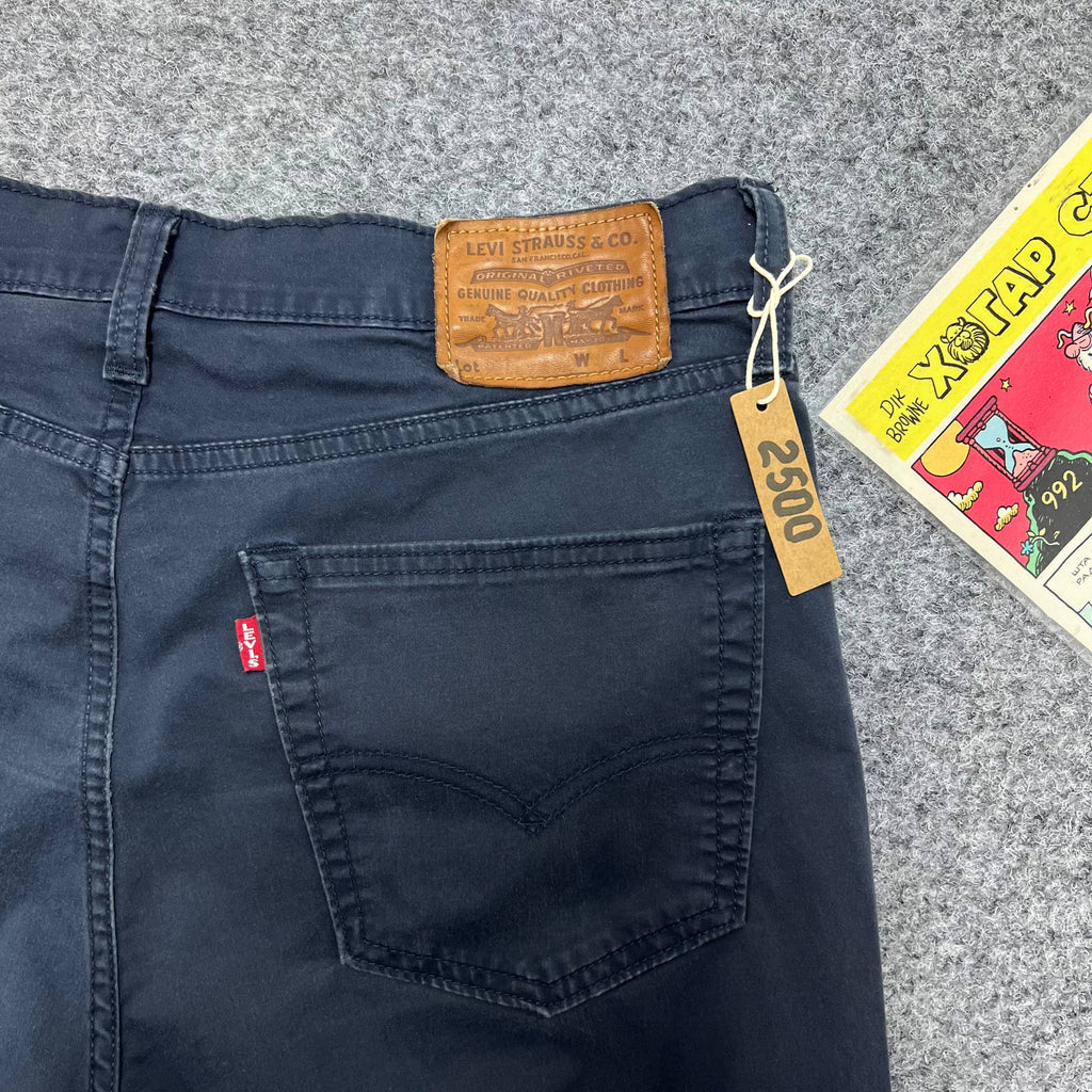 Levis