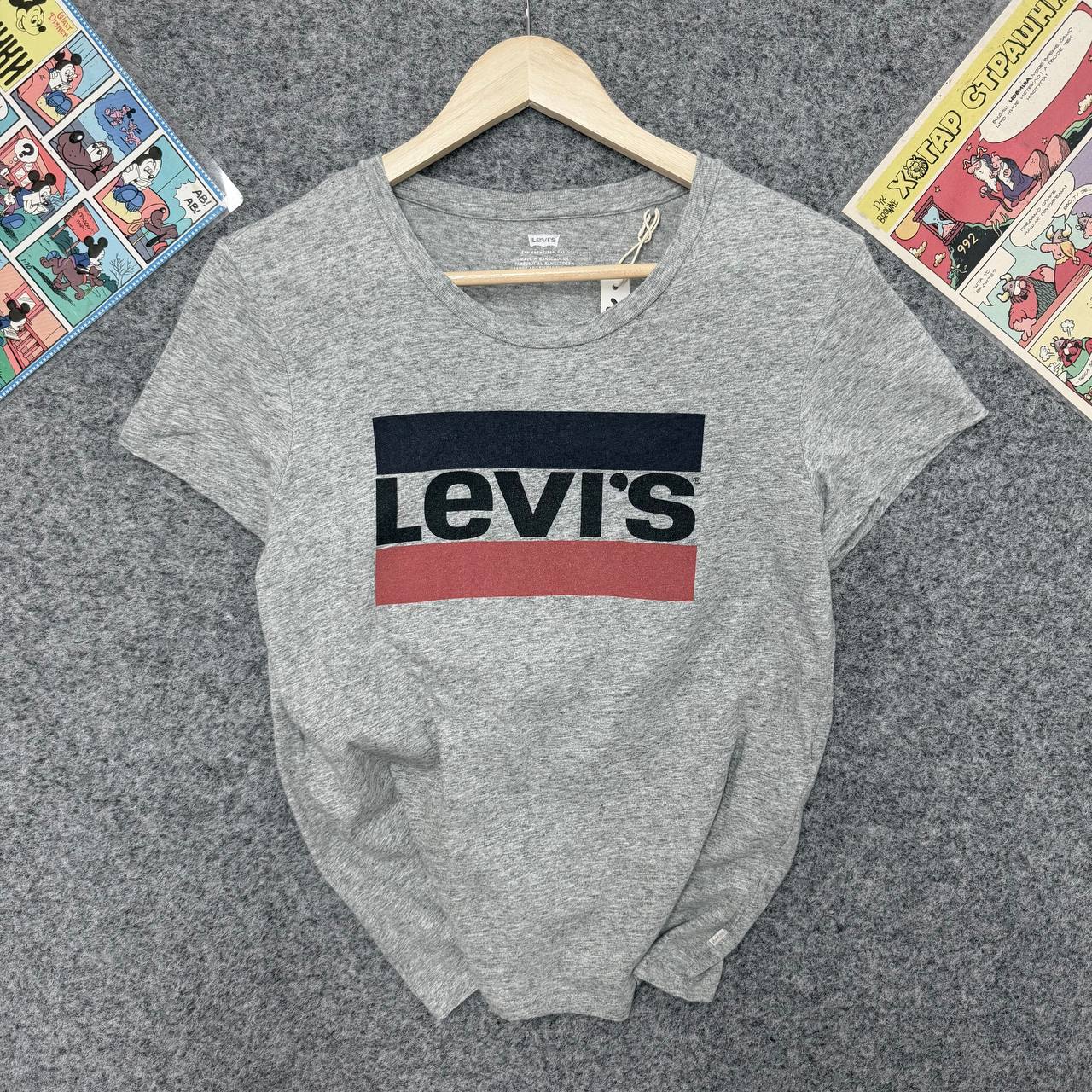 Levi's