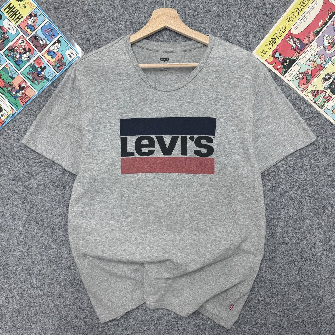 Levi's