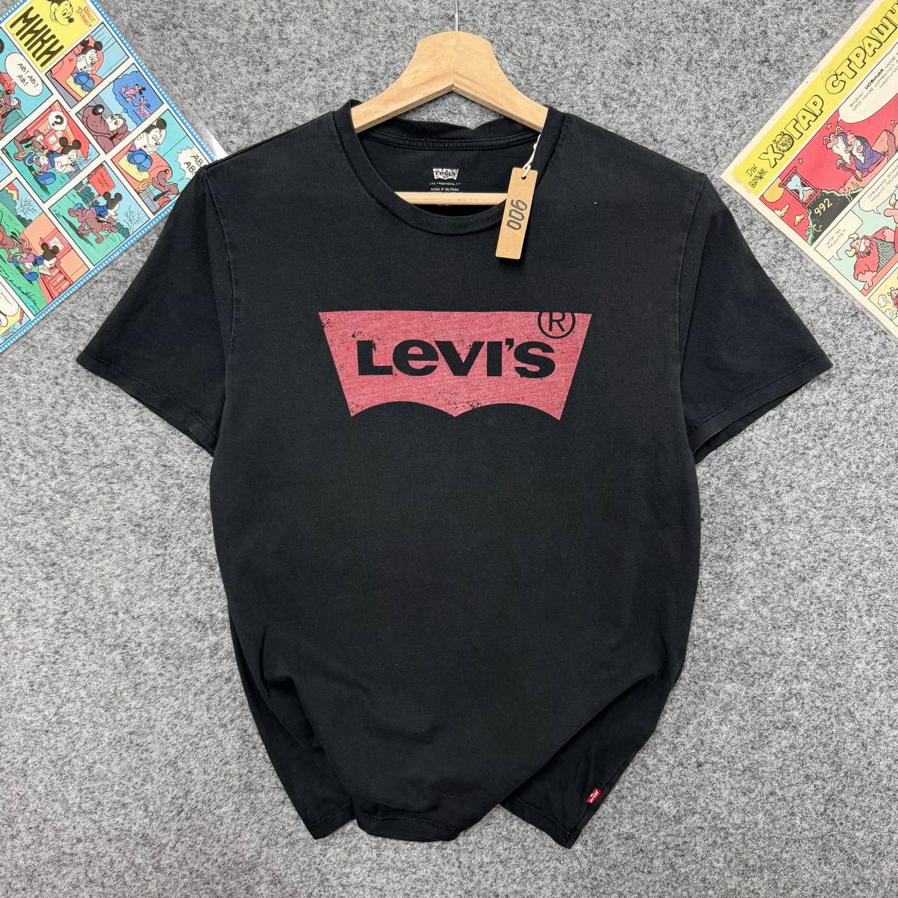 Levi's