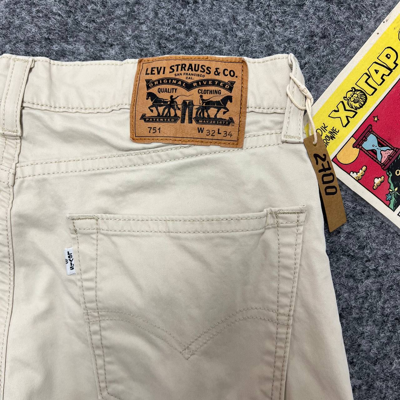 Levis