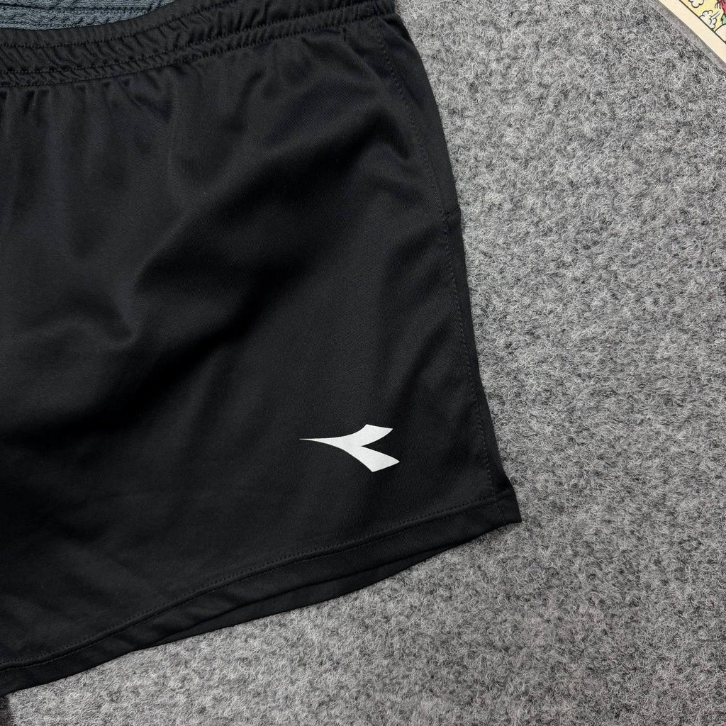 Diadora