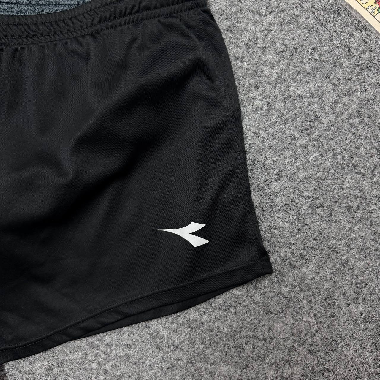 Diadora