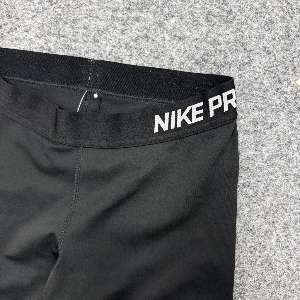 Nike Pro